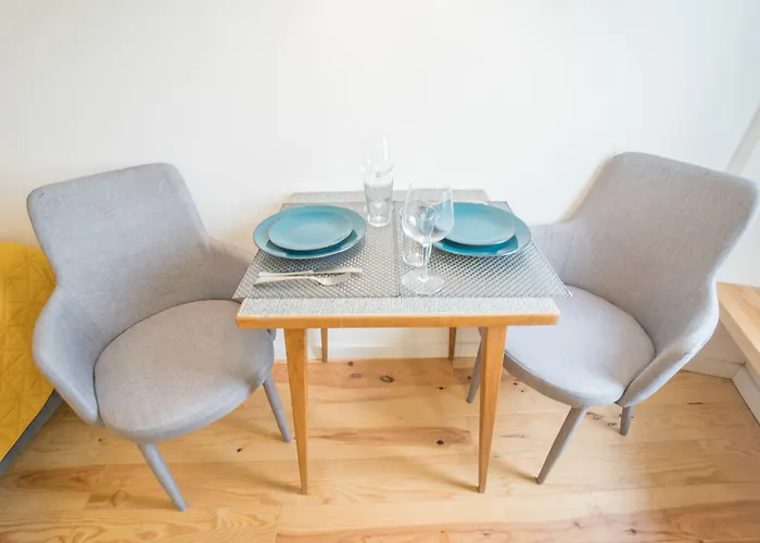 Largo Trigueiros Light-filled Loft * Lisboa