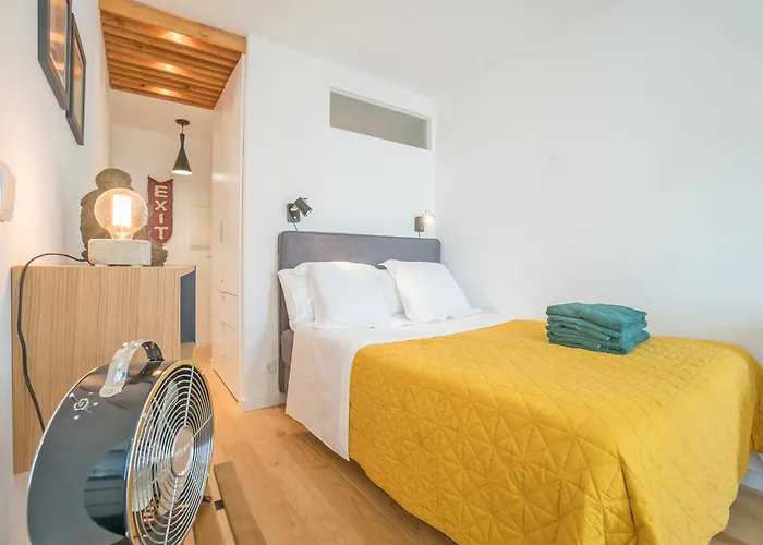 Largo Trigueiros Light-filled Loft Lisboa