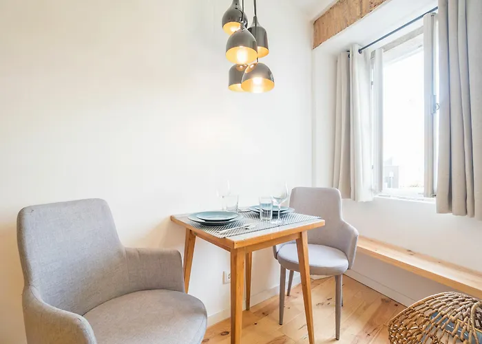 Largo Trigueiros Light-filled Loft Lisboa